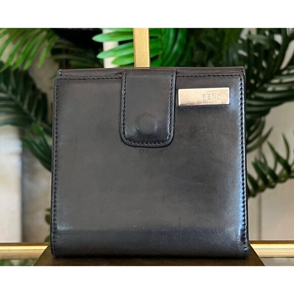 Fendi Black Leather Bifold Wallet With Snap Closure & Metal Logo Plate - Picture 1 of 14